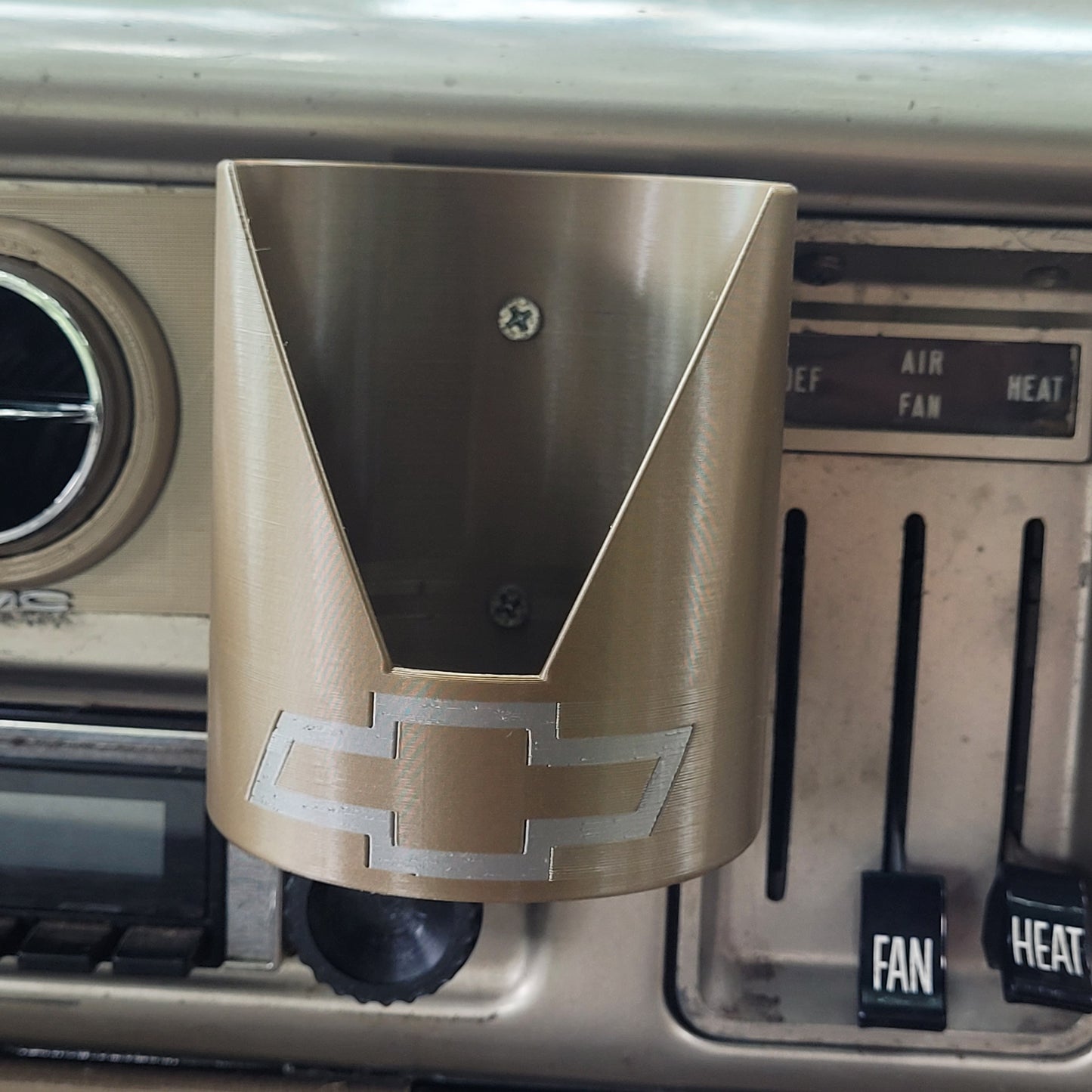Grabby - Magnetic Cup Holder & Console